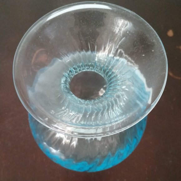 Italian MURANO 6" tall TURQUOISE Vase by Alessandro Coppola - Picture 2 of 7